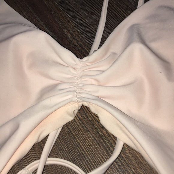 cutout aerie one piece - Picture 2 of 7